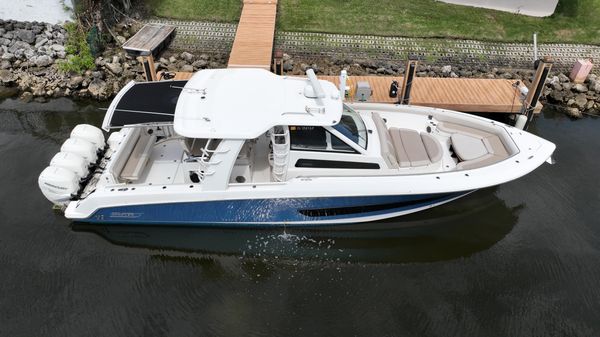 Boston Whaler 420 Outrage image