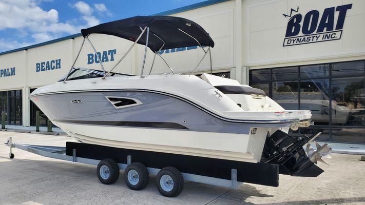 Sea Ray SLX 230 - main image