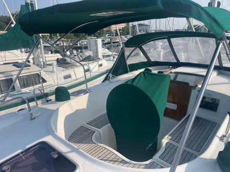 Beneteau Oceanis 36 CC image