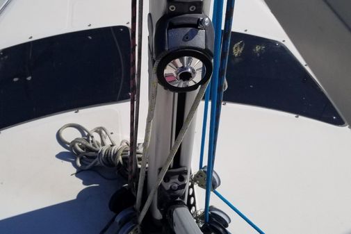 Hunter 36 image