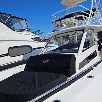 Boston Whaler 420 Outrage image