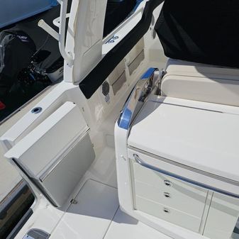 Boston Whaler 420 Outrage image