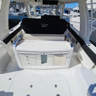 Boston Whaler 420 Outrage image