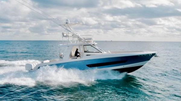 Boston Whaler 420 Outrage