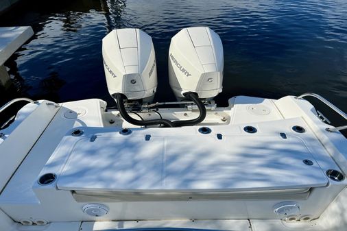 Boston Whaler 270 Dauntless image