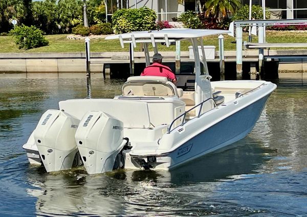 Boston Whaler 270 Dauntless image