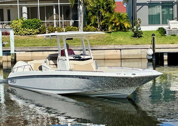 Boston Whaler 270 Dauntless image