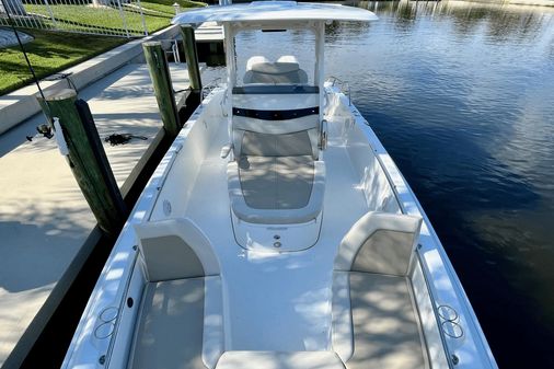 Boston Whaler 270 Dauntless image