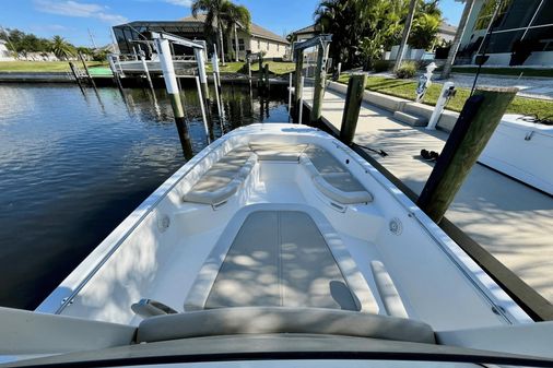 Boston Whaler 270 Dauntless image