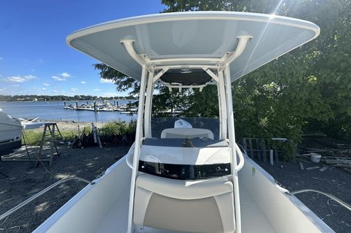 Boston Whaler 210 Dauntless image