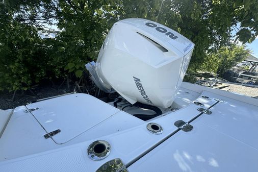 Boston Whaler 210 Dauntless image