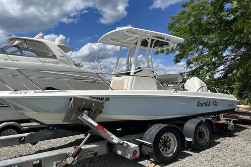 Boston Whaler 210 Dauntless image