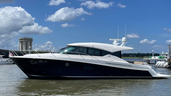 Tiara Yachts 50 Coupe 