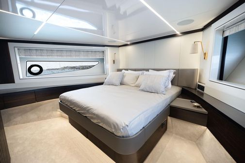 Sunseeker 90 Ocean image