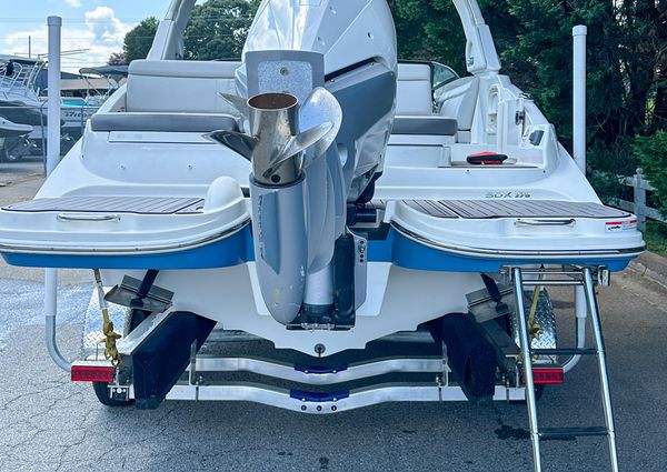 Sea-ray SDX-270-OUTBOARD image