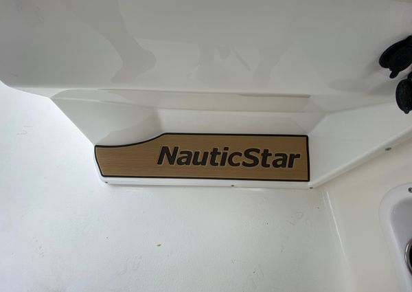 NauticStar 203 SC image