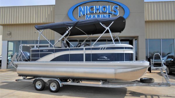 Bennington 22 SXSR 