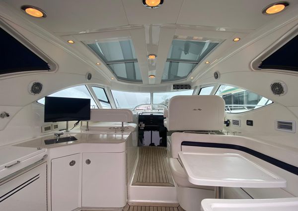 Sea Ray 470 Sundancer image