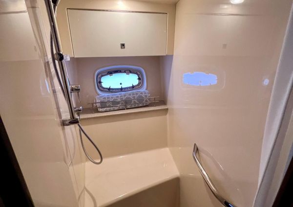 Sea Ray 470 Sundancer image