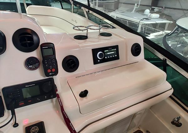 Sea Ray 52 Sedan Bridge image