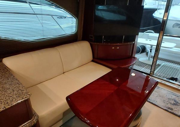 Sea Ray 52 Sedan Bridge image