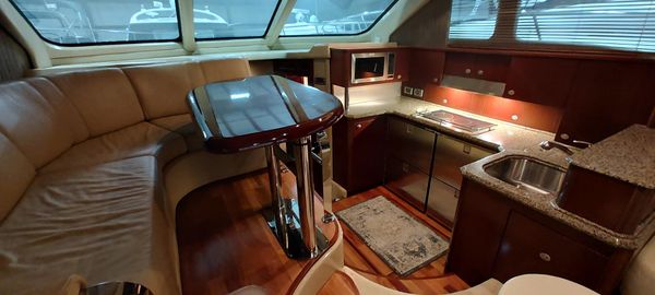 Sea Ray 52 Sedan Bridge image