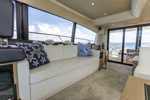 Prestige 55 Flybridge image