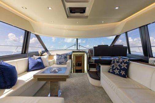 Prestige 55 Flybridge image