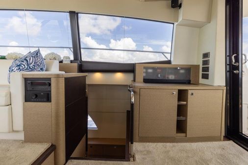 Prestige 55 Flybridge image