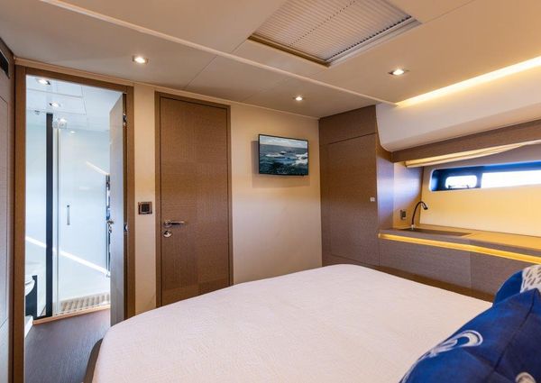 Prestige 55 Flybridge image