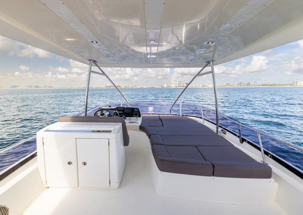 Prestige 55 Flybridge image