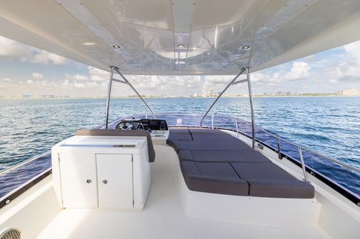 Prestige 55 Flybridge image