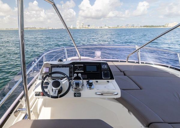 Prestige 55 Flybridge image