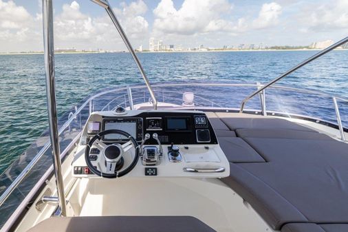 Prestige 55 Flybridge image