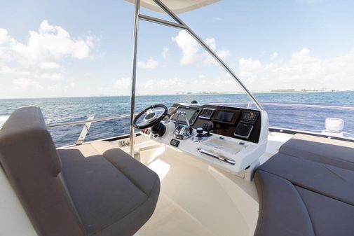 Prestige 55 Flybridge image