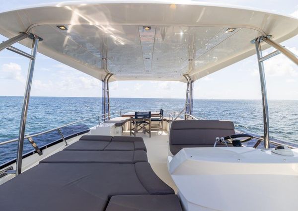 Prestige 55 Flybridge image