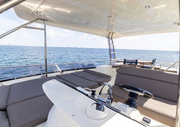 Prestige 55 Flybridge image