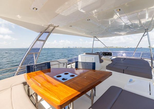 Prestige 55 Flybridge image