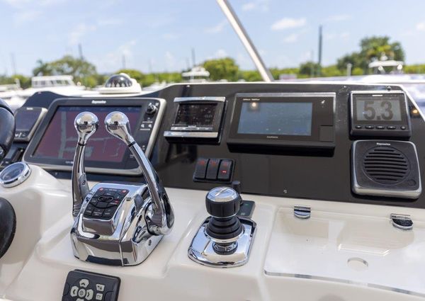 Prestige 55 Flybridge image