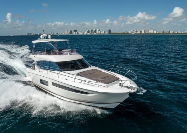 Prestige 55 Flybridge image