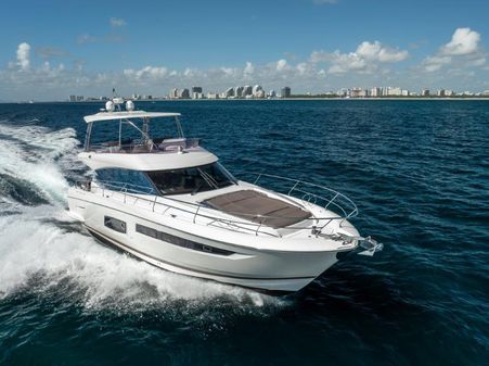 Prestige 55 Flybridge image