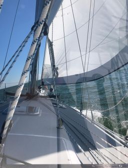 Catalina 445 image