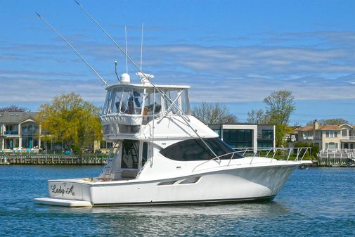 Tiara Yachts 39 Convertible image