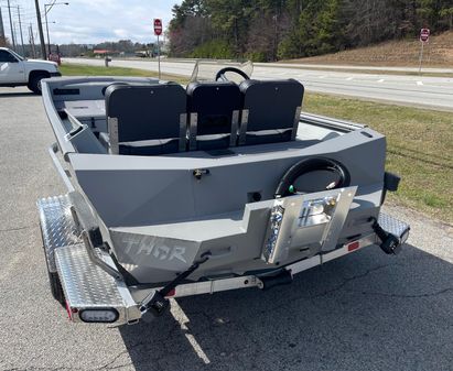 Thor 1860 Lake Hammer Side Console image