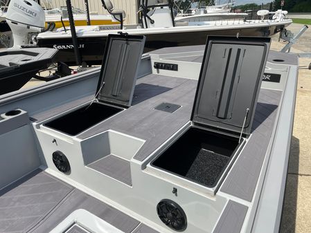 Thor 1860 Lake Hammer Side Console image