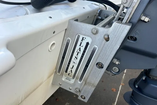 Triton 22 Bay Flight image