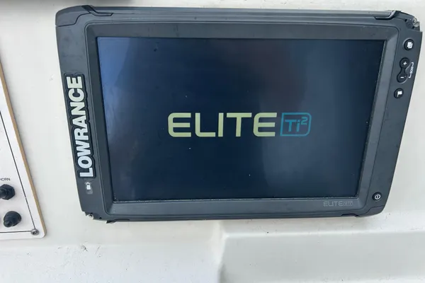 Triton 22 Bay Flight image