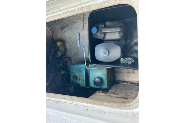 Triton 22 Bay Flight image