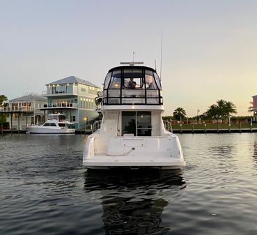 Sea Ray 44 Sedan Bridge - Lift - image