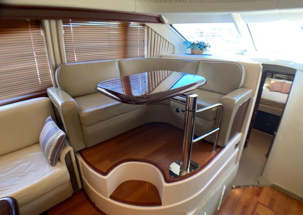 Sea Ray 44 Sedan Bridge - Lift - image